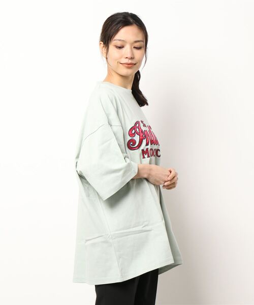 INDIAN(インディアン)の「【Bl】サテンロゴオーバーサイズTシャツ 半袖 / INDIAN(Tシャツ/カットソー・レディース・ブラック/ミント/ホワイト・LARGE/MEDIUM)」の4枚目の写真