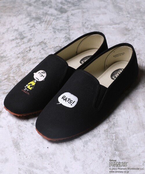 FREAK'S STORE（フリークスストア）の「WEBオリジナル PEANUTS 別注 ライトウェイト 刺繍 カンフーシューズ/スリッポン（スリッポン・メンズ・ブラック系その他/ブラック系その他2/ブラック系その他3・23.0cm/24.0cm/25.0cm/26.0cm/27.0cm/28.0cm）」の7枚目の写真