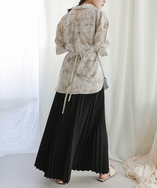 Bab(バブ)の「バックデザインマーブルシャツブラウス(シャツ/ブラウス・レディース・ベージュ/ピンクベージュ・M)」の22枚目の写真