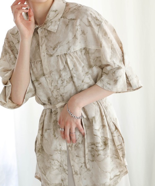 Bab(バブ)の「バックデザインマーブルシャツブラウス(シャツ/ブラウス・レディース・ベージュ/ピンクベージュ・M)」の19枚目の写真