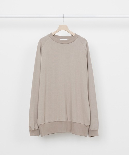 marka（マーカ）の「marka / マーカ：RAGLAN CREW NECK L/S - 60//2 organic cotton compact knit -：M22C-03CS03C[COR]（Tシャツ/カットソー・メンズ・ブラック/ベージュ・1/2/3）」の8枚目の写真