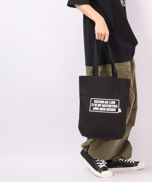 LOW JACK DESIGN(ロウジャックデザイン)の「LOW JACK DESIGN シガレットボックスロゴキャンバストートバッグ(トートバッグ・メンズ・ブラック/ブラック系その他・S/M)」の2枚目の写真