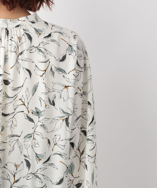 GLOBAL WORK（グローバルワーク）の「さらさらリラックスプリントブラウス/269045（シャツ/ブラウス・レディース・ホワイト系その他/ホワイト系その他2/ブラウン系その他/ストライプ・SMALL/MEDIUM/LARGE）」の6枚目の写真