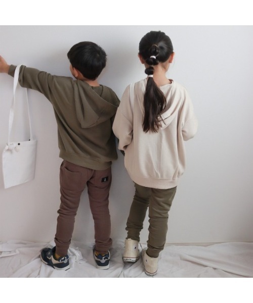 ZERO standerd（ゼロスタンダード）の「ゼロスタンダード フードジャケット（パーカー・キッズ・カーキ/チャコールグレー/ブラウン/アイボリー/グリーン/オフホワイト/ブラック/ピンク・120cm/110cm/160cm/140cm/130cm/150cm）」の12枚目の写真