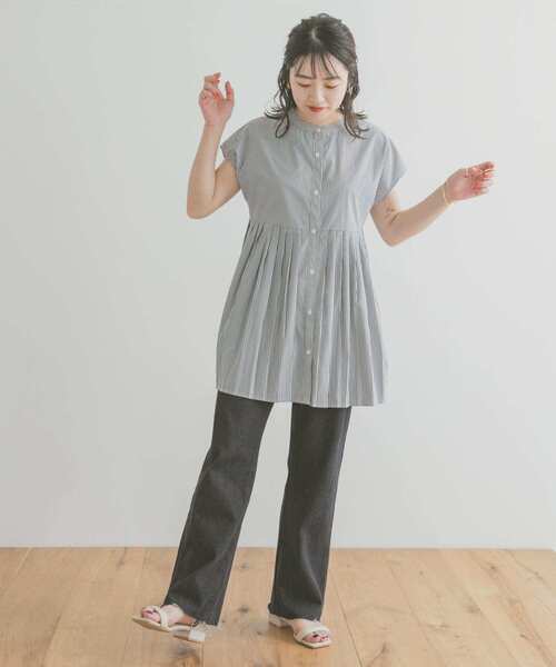 ITEMS URBANRESEARCH（アイテムズ アーバンリサーチ）の「プリーツキリカエフレンチブラウス（Tシャツ/カットソー・レディース・ホワイト系その他/オフホワイト/ブラック・FREE）」の4枚目の写真