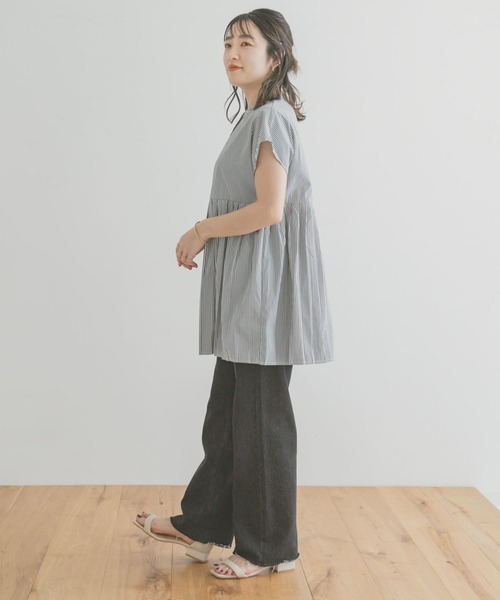 ITEMS URBANRESEARCH（アイテムズ アーバンリサーチ）の「プリーツキリカエフレンチブラウス（Tシャツ/カットソー・レディース・ホワイト系その他/オフホワイト/ブラック・FREE）」の5枚目の写真