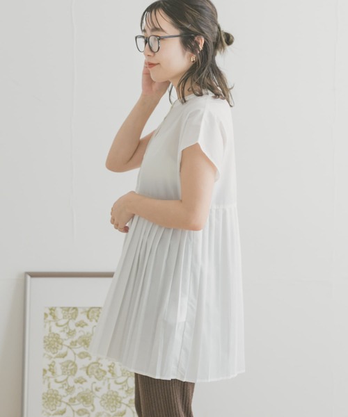 ITEMS URBANRESEARCH（アイテムズ アーバンリサーチ）の「プリーツキリカエフレンチブラウス（Tシャツ/カットソー・レディース・ホワイト系その他/オフホワイト/ブラック・FREE）」の17枚目の写真