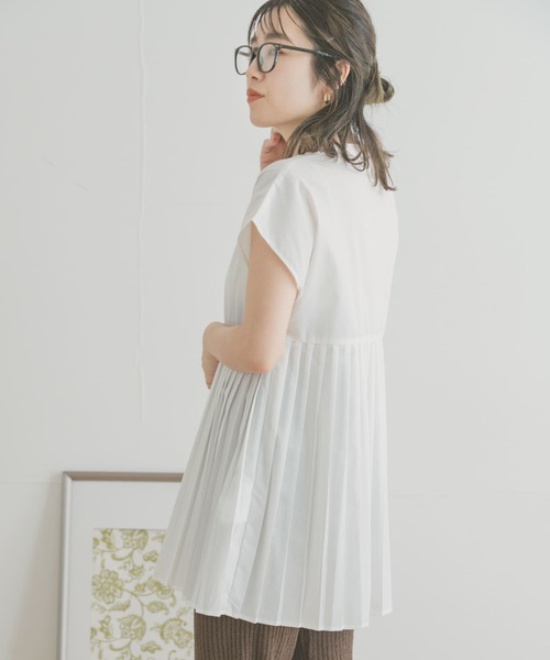 ITEMS URBANRESEARCH（アイテムズ アーバンリサーチ）の「プリーツキリカエフレンチブラウス（Tシャツ/カットソー・レディース・ホワイト系その他/オフホワイト/ブラック・FREE）」の18枚目の写真