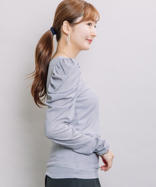 ELVENCE DEUX（エルベンスドゥ）の「シアーCギャザーPO（Tシャツ/カットソー・レディース・ブラック/グレー/オフホワイト/モカ・FREE）」の6枚目の写真