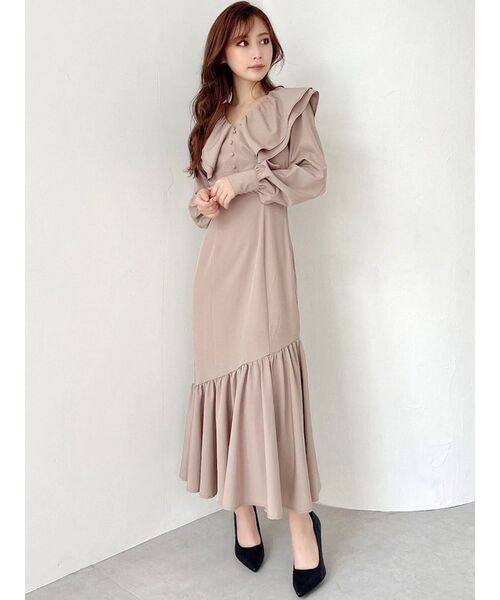 RESEXXY（リゼクシー）の「ラッフルデザインマーメイドワンピース（ワンピース・レディース・ホワイト/ブラック/ベージュ/ブルー・FREE）」の5枚目の写真