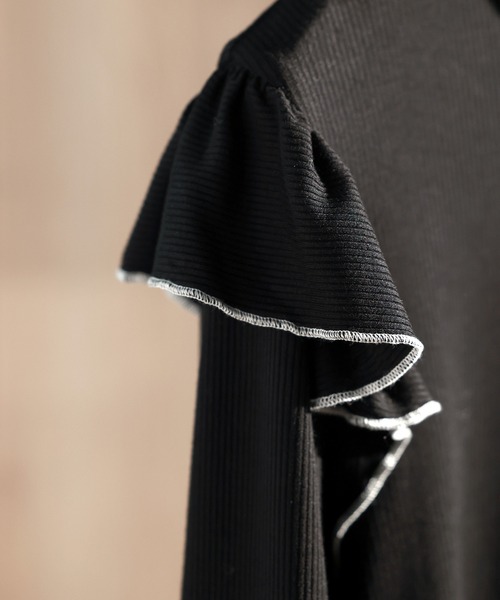 SAISON DE PAPILLON（セゾンドパピヨン）の「メロウフリルカットソープルオーバー（Tシャツ/カットソー・レディース・ホワイト/ブラック・S/M/L）」の3枚目の写真