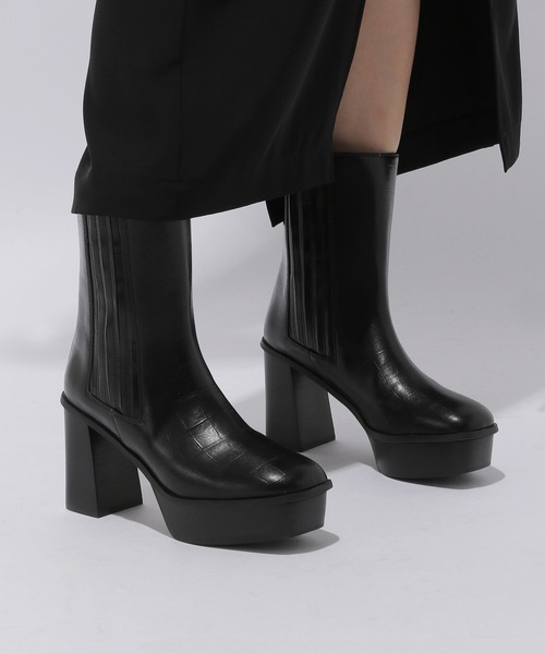 HARE(ハレ)の「チャンキーヒールミドルブーツ(HARE)(ブーツ・レディース・ブラック・MEDIUM/LARGE)」の3枚目の写真