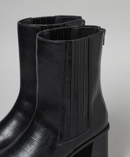 HARE(ハレ)の「チャンキーヒールミドルブーツ(HARE)(ブーツ・レディース・ブラック・MEDIUM/LARGE)」の14枚目の写真