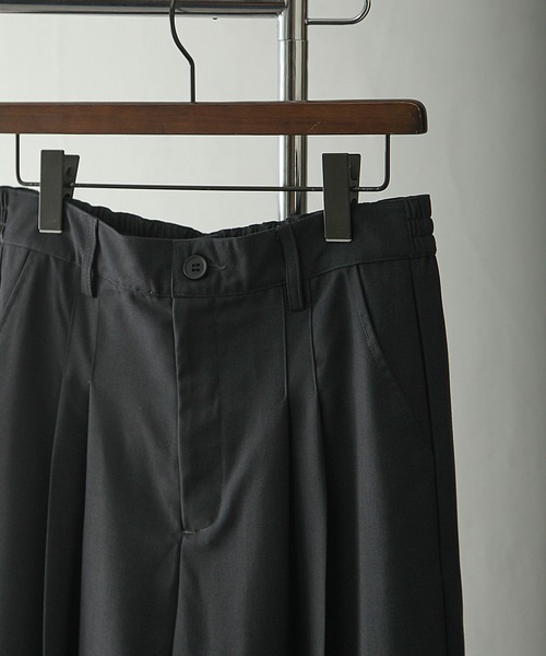 NILWAY（ニルウェイ）の「TR2タックワイドストレートパンツ（スラックス・メンズ・ネイビー/チャコール/ブラウン/ブラック/グレイッシュベージュ/グリーン/ブルー/グレー/ブルーパープル/ワイン・MEDIUM/LARGE/SMALL）」の12枚目の写真
