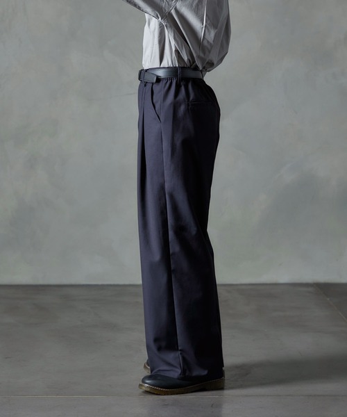 NILWAY（ニルウェイ）の「TR2タックワイドストレートパンツ（スラックス・メンズ・ネイビー/チャコール/ブラウン/ブラック/グレイッシュベージュ/グリーン/ブルー/グレー/ブルーパープル/ワイン・MEDIUM/LARGE/SMALL）」の19枚目の写真