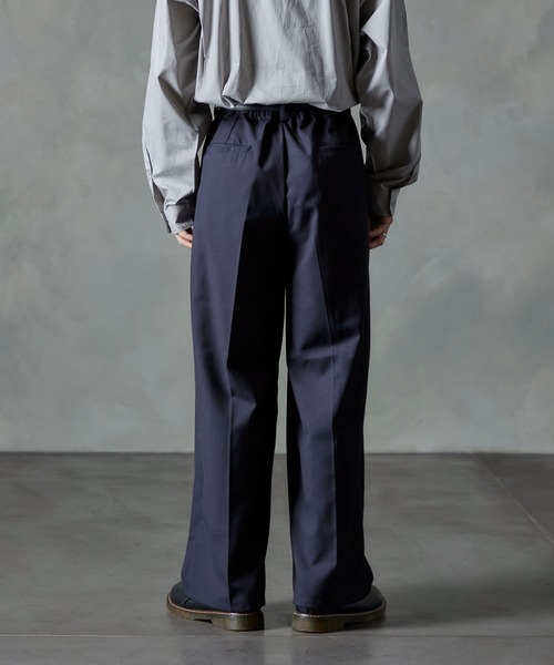 NILWAY（ニルウェイ）の「TR2タックワイドストレートパンツ（スラックス・メンズ・ネイビー/チャコール/ブラウン/ブラック/グレイッシュベージュ/グリーン/ブルー/グレー/ブルーパープル/ワイン・MEDIUM/LARGE/SMALL）」の18枚目の写真