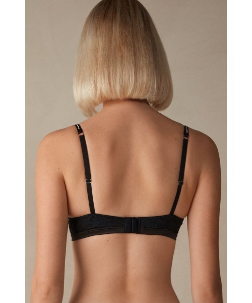 Intimissimi(インティミッシミ)の「Shine High Like Stars Intimissimi(インティミッシミ)の「Shine High Like Stars