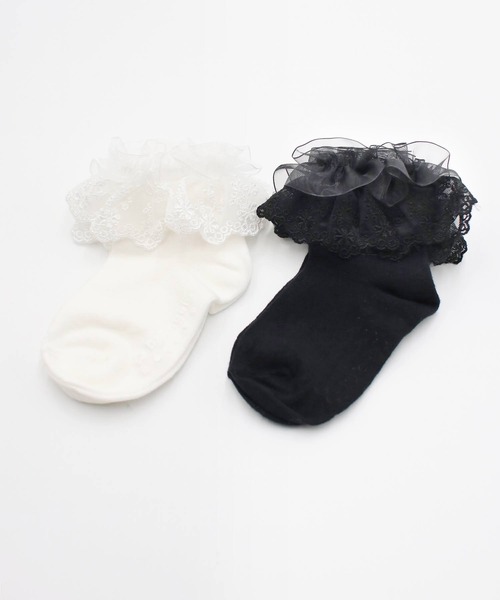 Rora(ローラ)の「ブリーズ ショートソックス (2color) フリル レース フォーマル 靴下 白 黒(ソックス/靴下・キッズ・ホワイト/ブラック・14.0cm/16.0cm/18.0cm/20.0cm)」の6枚目の写真