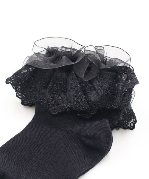 Rora(ローラ)の「ブリーズ ショートソックス (2color) フリル レース フォーマル 靴下 白 黒(ソックス/靴下・キッズ・ホワイト/ブラック・14.0cm/16.0cm/18.0cm/20.0cm)」の4枚目の写真