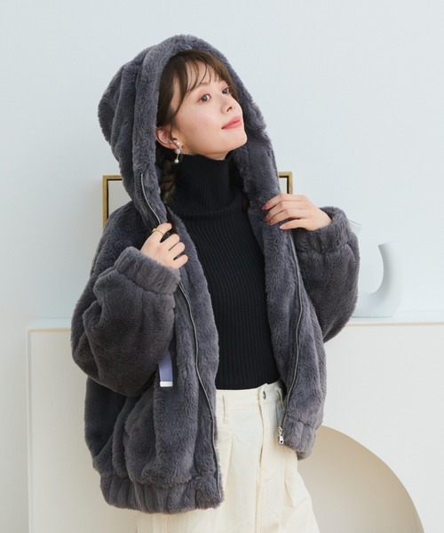 paravion（パラビオン）の「フェイクファーパーカー（パーカー・レディース・アイボリー/ブラック・FREE）」の8枚目の写真