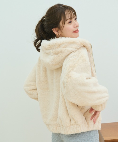 paravion（パラビオン）の「フェイクファーパーカー（パーカー・レディース・アイボリー/ブラック・FREE）」の10枚目の写真