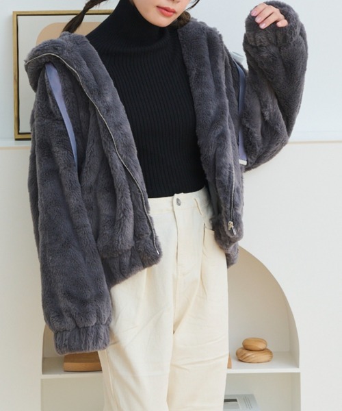 paravion（パラビオン）の「フェイクファーパーカー（パーカー・レディース・アイボリー/ブラック・FREE）」の19枚目の写真