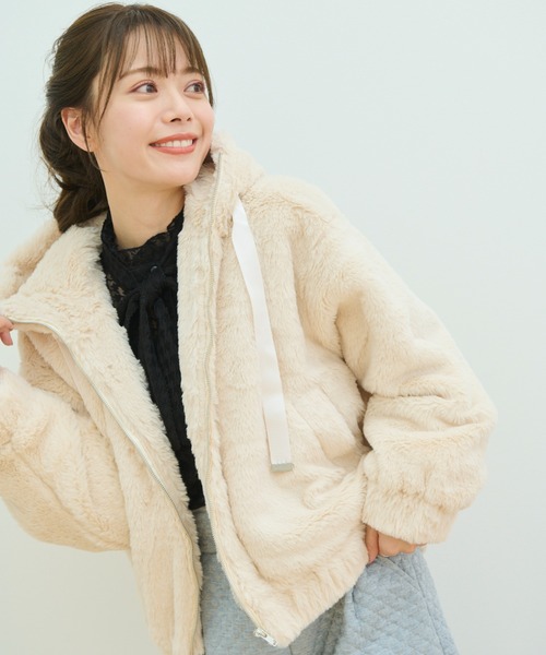 paravion（パラビオン）の「フェイクファーパーカー（パーカー・レディース・アイボリー/ブラック・FREE）」の20枚目の写真