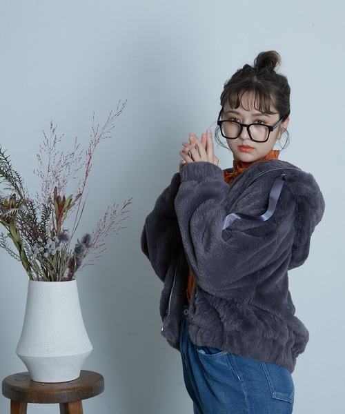 paravion（パラビオン）の「フェイクファーパーカー（パーカー・レディース・アイボリー/ブラック・FREE）」の21枚目の写真