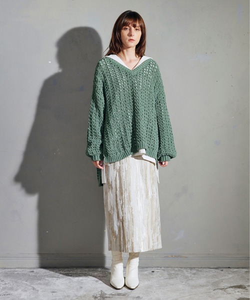 KOH.style（コースタイル）の「サイドスリットメッシュニット（ニット/セーター・レディース・ブラック/パープル系/グリーン・FREE）」の4枚目の写真