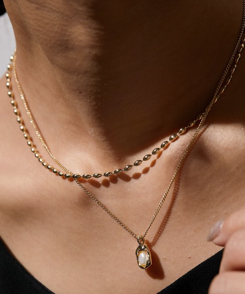 ear PAPILLONNER（イアパピヨネ）の「たまごパール2連ネックレス（ネックレス・レディース・ゴールド/シルバー・FREE）」の2枚目の写真