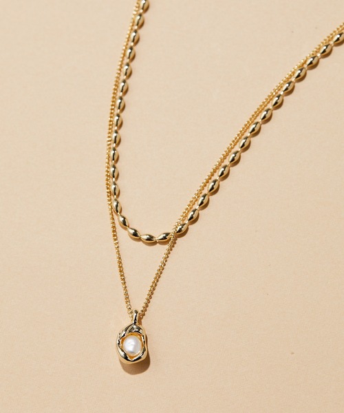 ear PAPILLONNER（イアパピヨネ）の「たまごパール2連ネックレス（ネックレス・レディース・ゴールド/シルバー・FREE）」の3枚目の写真