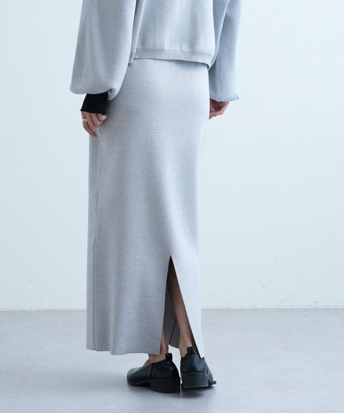 COLONY 2139(コロニートゥーワンスリーナイン)の「ラメニットペンシルスカート(スカート・レディース・ベージュ/グレー/ブラック・FREE)」の1枚目の写真