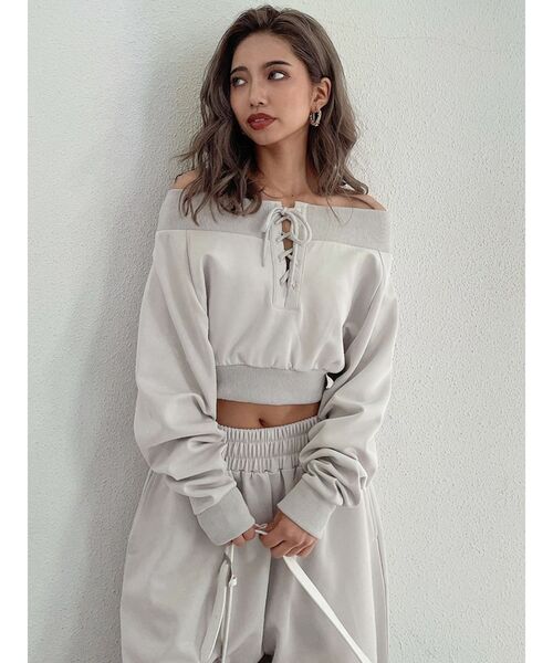 GYDA(ジェイダ)の「【セットアップ着用可】フロントレースアップ オフショルショートトップス(Tシャツ/カットソー・レディース・ブラック/アイボリー・FREE)」の4枚目の写真