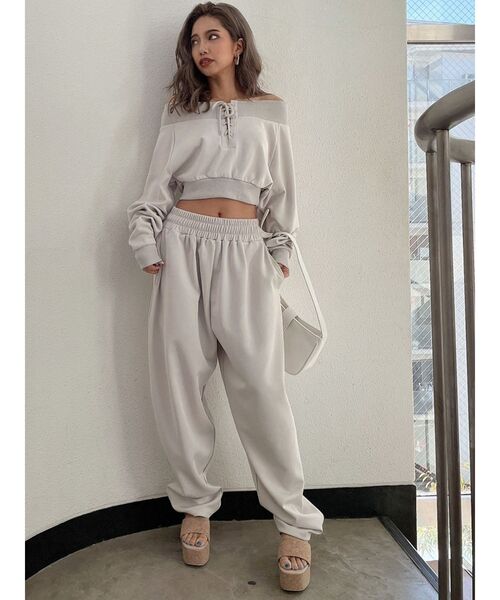 GYDA(ジェイダ)の「【セットアップ着用可】フロントレースアップ オフショルショートトップス(Tシャツ/カットソー・レディース・ブラック/アイボリー・FREE)」の8枚目の写真