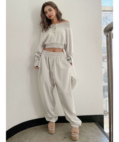 GYDA(ジェイダ)の「【セットアップ着用可】フロントレースアップ オフショルショートトップス(Tシャツ/カットソー・レディース・ブラック/アイボリー・FREE)」の9枚目の写真