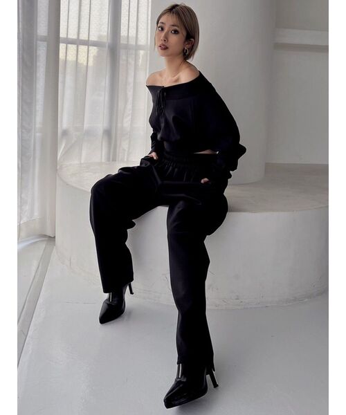GYDA(ジェイダ)の「【セットアップ着用可】フロントレースアップ オフショルショートトップス(Tシャツ/カットソー・レディース・ブラック/アイボリー・FREE)」の19枚目の写真