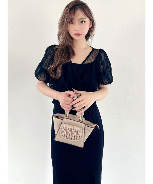 RESEXXY（リゼクシー）の「ウェーブキルティングギャザーバッグ（ハンドバッグ・レディース・ブラック/ベージュ/アイボリー・FREE）」の6枚目の写真