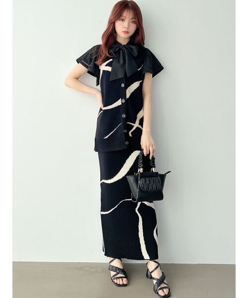 RESEXXY（リゼクシー）の「ウェーブキルティングギャザーバッグ（ハンドバッグ・レディース・ブラック/ベージュ/アイボリー・FREE）」の9枚目の写真