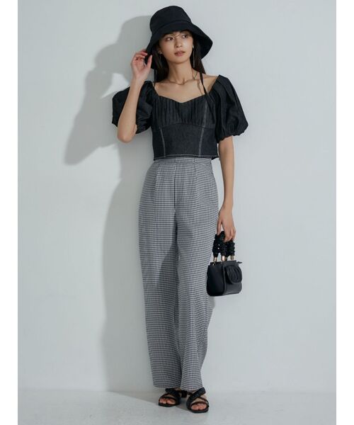 RESEXXY（リゼクシー）の「ウェーブキルティングギャザーバッグ（ハンドバッグ・レディース・ブラック/ベージュ/アイボリー・FREE）」の18枚目の写真