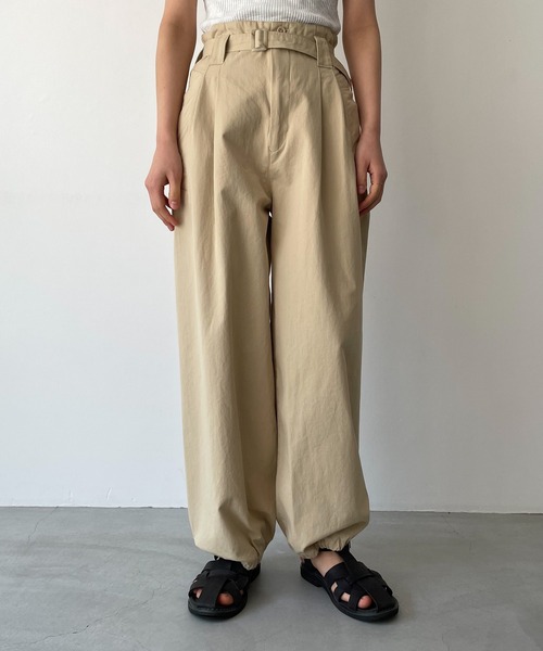 CANAL JEAN（キャナルジーン）の「RED CHOP WORKS(レッドチョップワークス) コットンベルトタックジョガーパンツ（その他パンツ・レディース・ベージュ/ホワイト・36/38）」の11枚目の写真