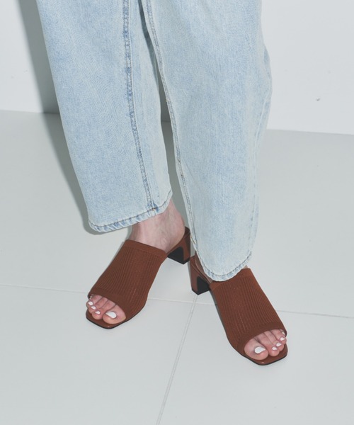 un/neu(アンノイ)の「リブニットサンダル(サンダル・レディース・ブラウン/ブラック・SMALL/MEDIUM/LARGE)」の6枚目の写真