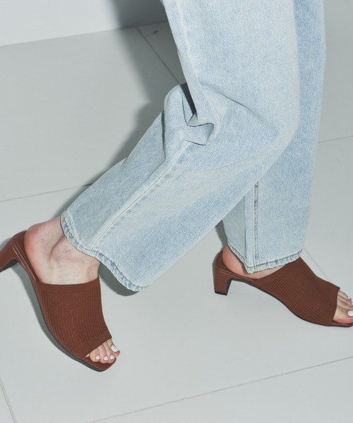 un/neu(アンノイ)の「リブニットサンダル(サンダル・レディース・ブラウン/ブラック・SMALL/MEDIUM/LARGE)」の8枚目の写真