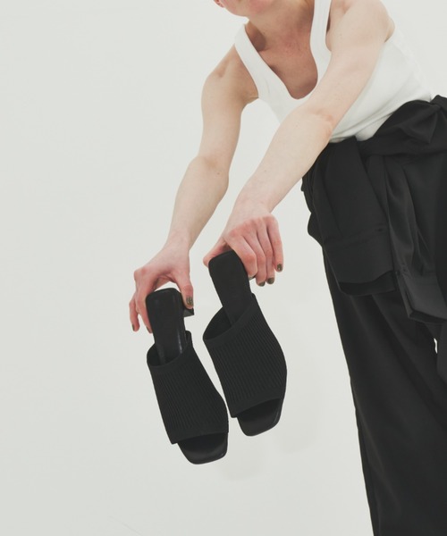 un/neu(アンノイ)の「リブニットサンダル(サンダル・レディース・ブラウン/ブラック・SMALL/MEDIUM/LARGE)」の20枚目の写真