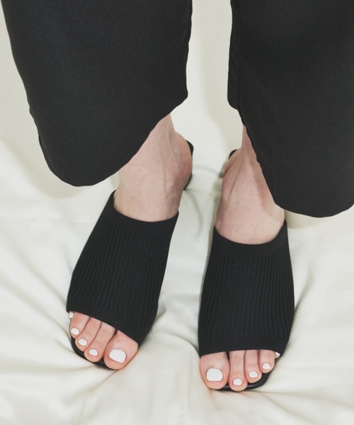 un/neu(アンノイ)の「リブニットサンダル(サンダル・レディース・ブラウン/ブラック・SMALL/MEDIUM/LARGE)」の18枚目の写真