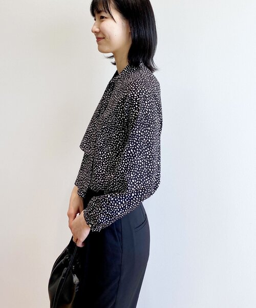 index（インデックス）の「◆アシメボウタイブラウス【洗濯機洗い可】（シャツ/ブラウス・レディース・ライトベージュ/ライトブルー/ホワイト系その他3/ブラック系・36/42/40/38）」の7枚目の写真