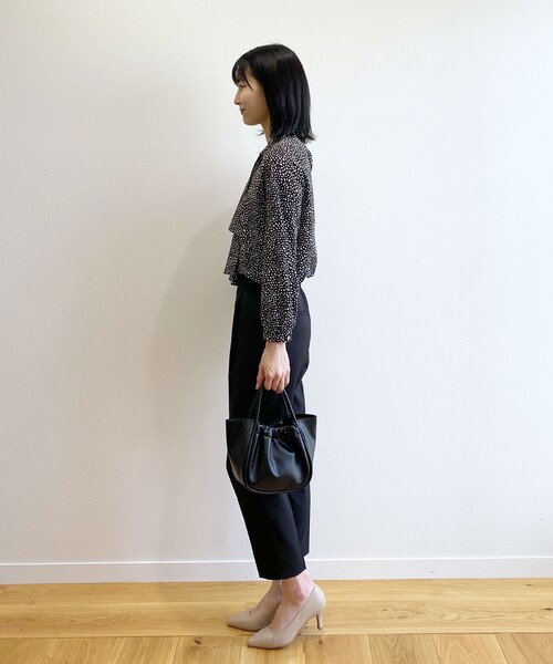 index（インデックス）の「◆アシメボウタイブラウス【洗濯機洗い可】（シャツ/ブラウス・レディース・ライトベージュ/ライトブルー/ホワイト系その他3/ブラック系・36/42/40/38）」の10枚目の写真