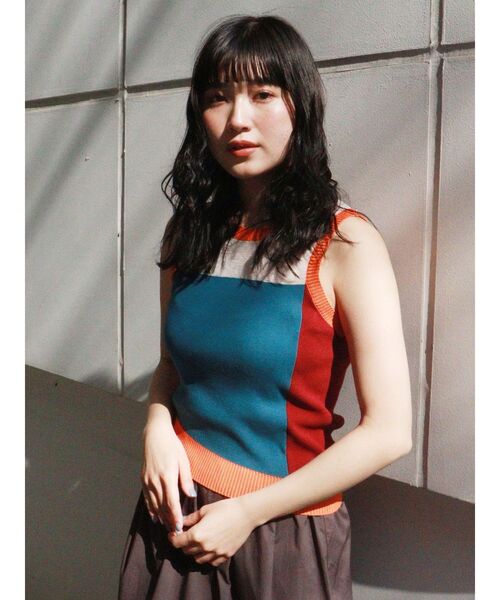 MURUA（ムルーア）の「バイカラーシアータンク（ニット/セーター・レディース・グレー/ブルー・FREE）」の10枚目の写真