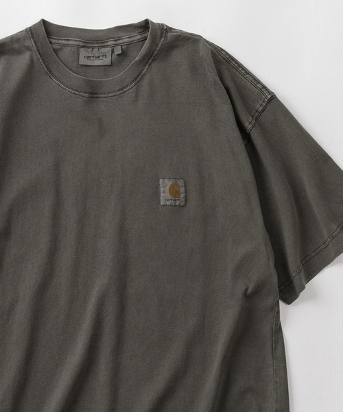 Carhartt WIP(カーハートダブリューアイピー)の「【Carhartt/カーハート】ブランドロゴ ワンポイントワッペン付き 半袖Tシャツ/CH NELSON T-SHIRT(Tシャツ/カットソー・メンズ・アイボリー/ダークグリーン/キャメル/スミクロ・M/L/XL)」の3枚目の写真