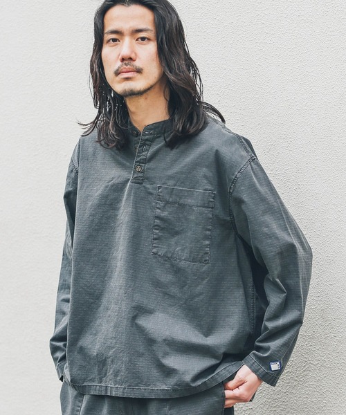 URBAN RESEARCH Sonny Label(アーバンリサーチサニーレーベル)の「『別注』BAEXFATE×Sonny Label ムラ染リップストップヘンリープルオーバー(Tシャツ/カットソー・メンズ・ブラック/ブルー/アイボリー・MEDIUM/LARGE)」の3枚目の写真