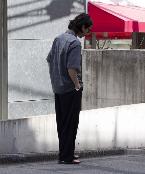 GLOSTER(グロスター)の「《WEB限定》【GLOSTER/グロスター】トロミ ルーズオープンカラーシャツ アソート(柄/無地)(シャツ/ブラウス・メンズ・アイボリー/ブラック/ブラック系その他/グレー系その他/ベージュ系その他・M/L)」の6枚目の写真